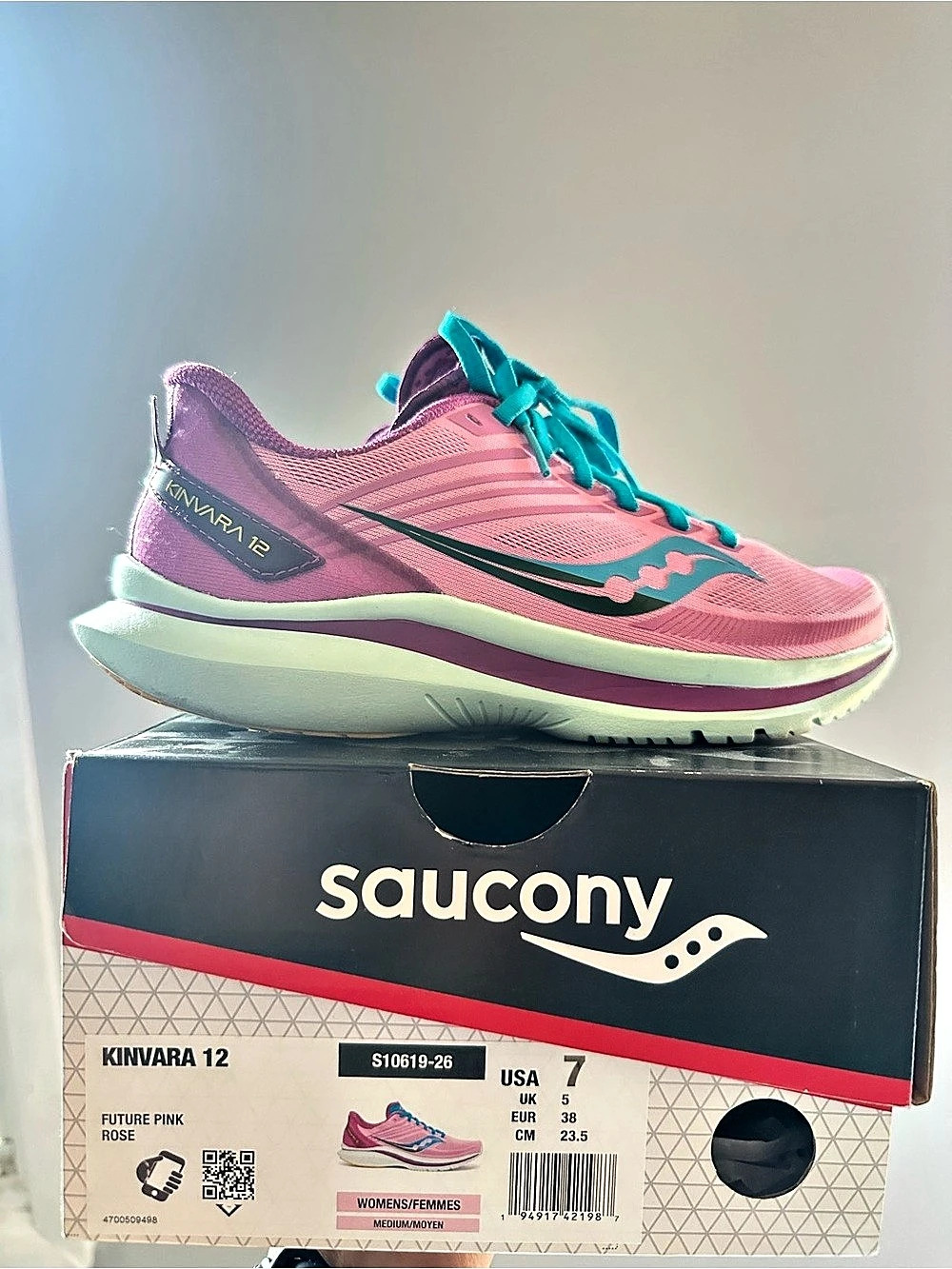 Saucony Kinvara 12 Women's Athletic Shoes Pink & Green US 7 Like New